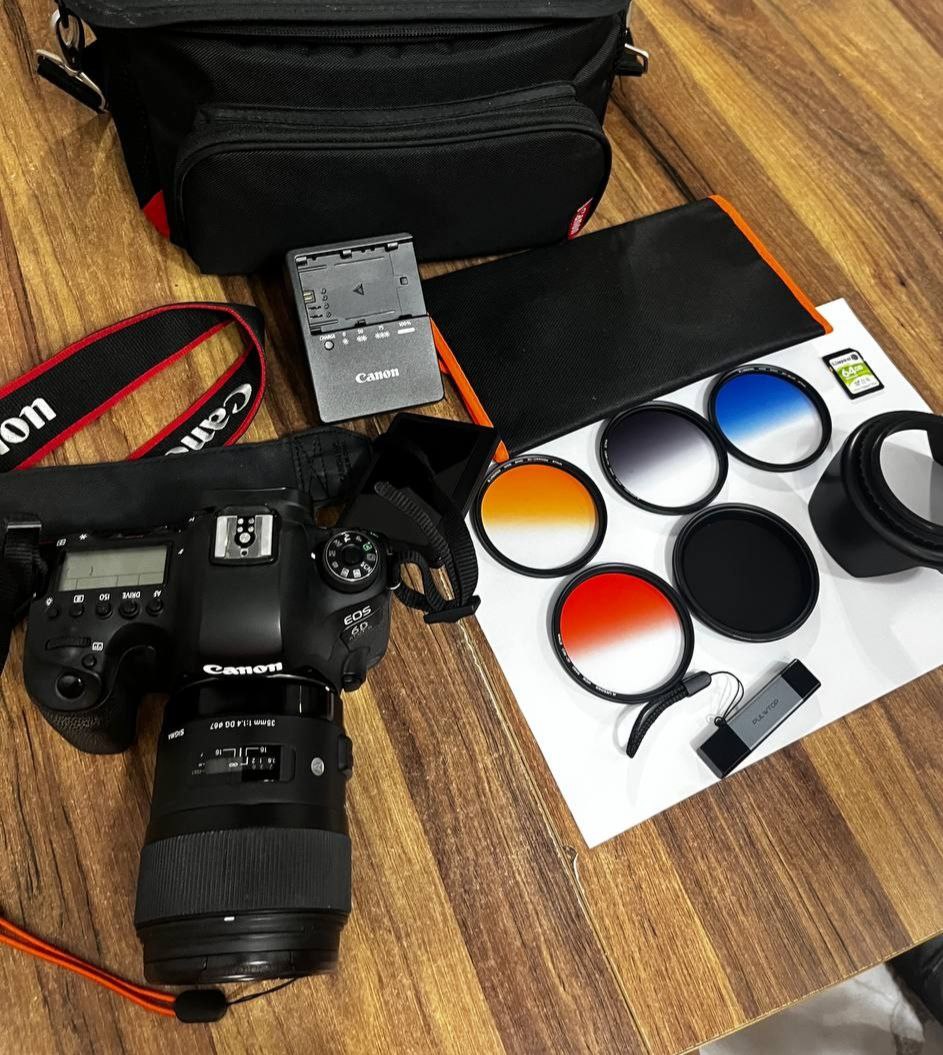 Продаю фотоаппарат Canon EOS 6D Mark ll.