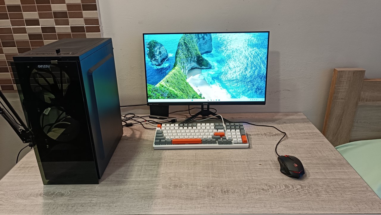 Продам игровой ПК + монитор в отличном состоянии.