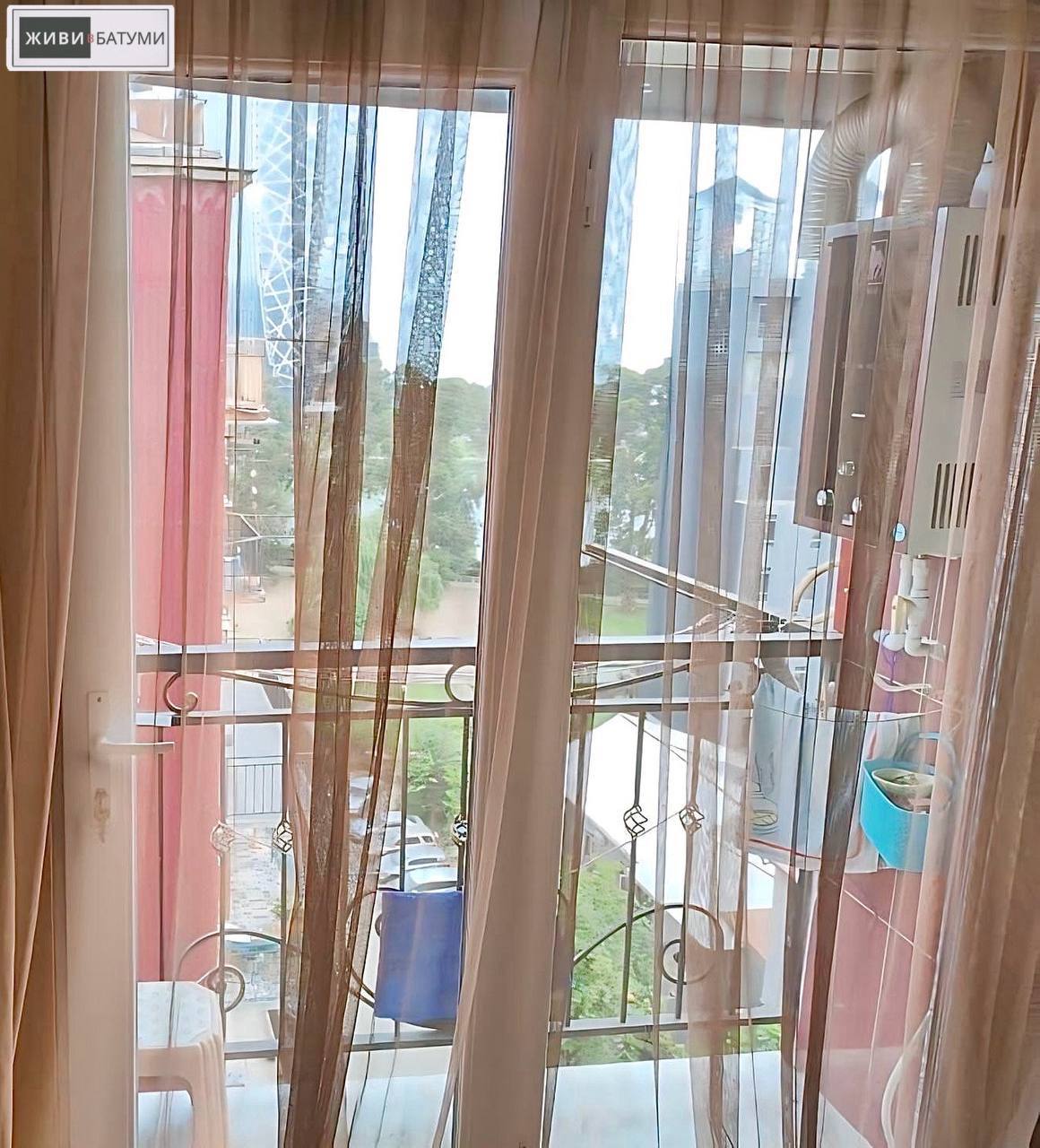 Сдам квартиру (1+1) с вид на парк