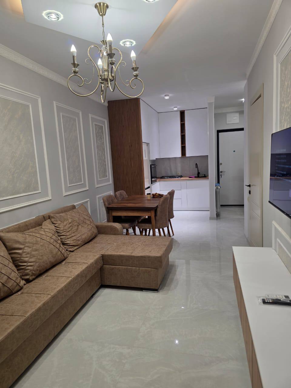 Сдам стильную квартиру 2+1 у Аллеи Героев