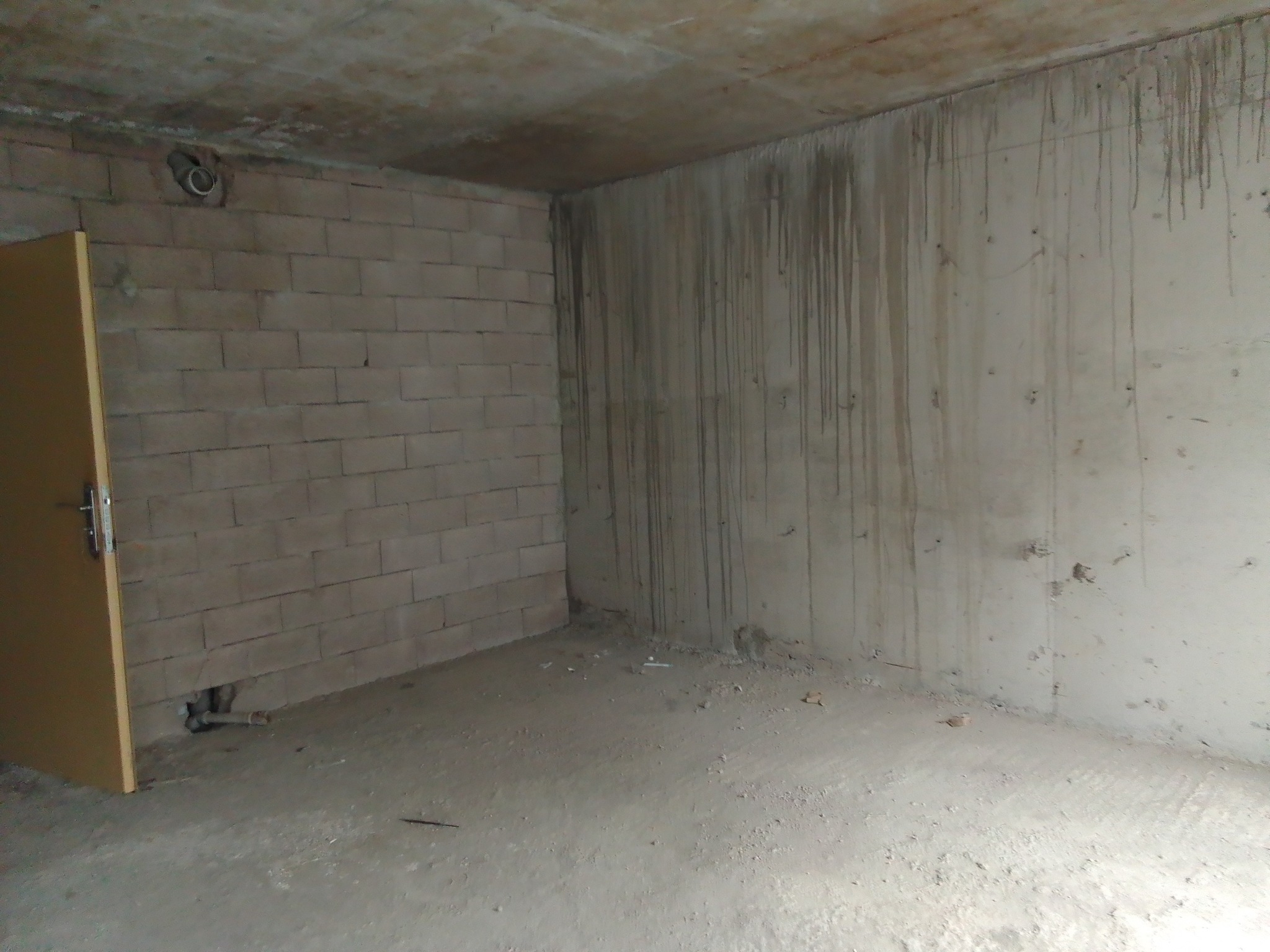 Продаются квартиры (черные и белые каркасы) в Батуми