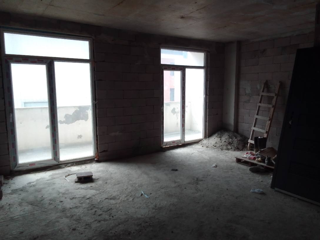 Продаются квартиры (черные и белые каркасы) в Батуми