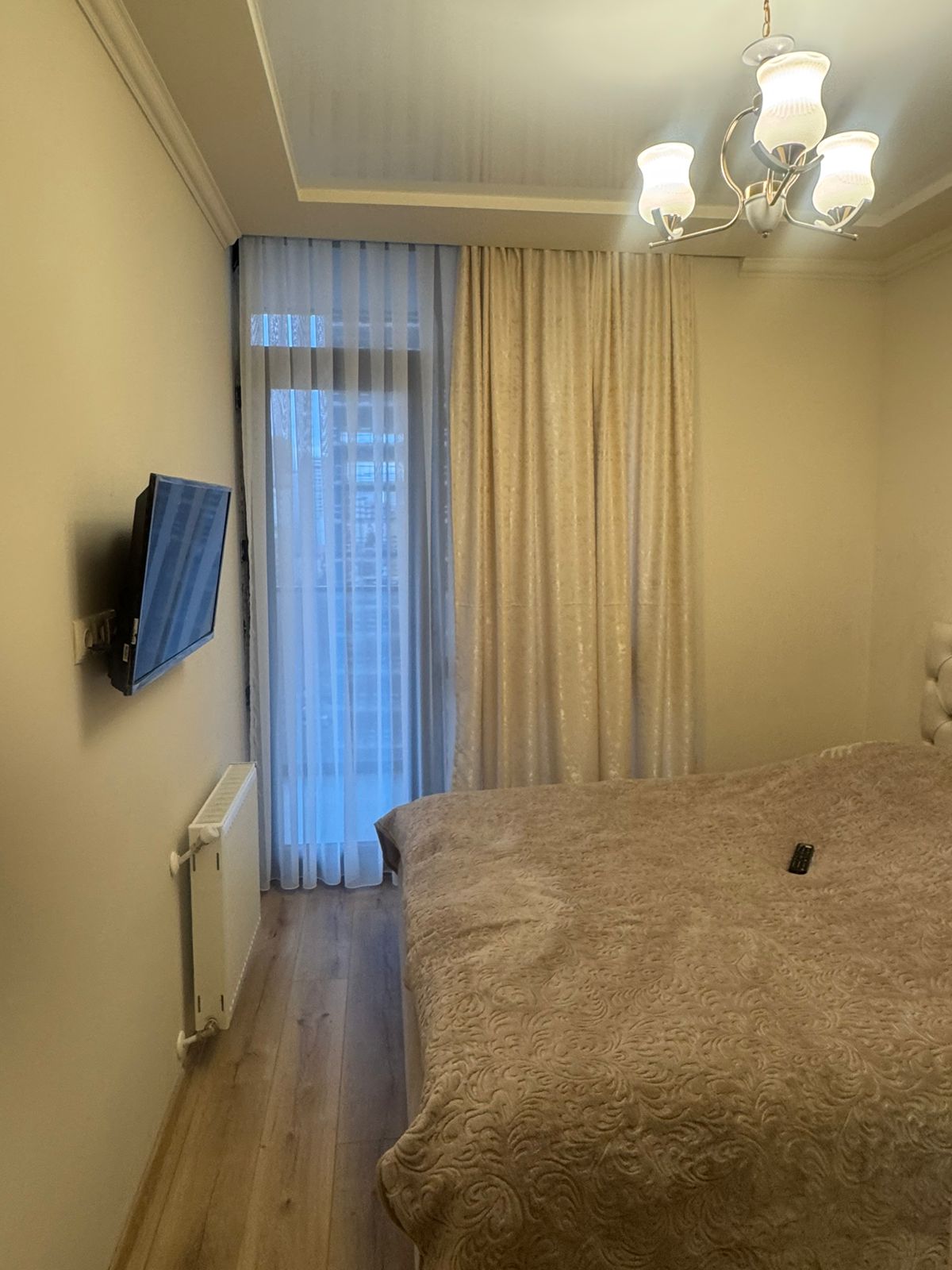 Сдается 12м этаже, укомплектована всей необходимой мебелью и техникой, солнечная сторона, 46кв.