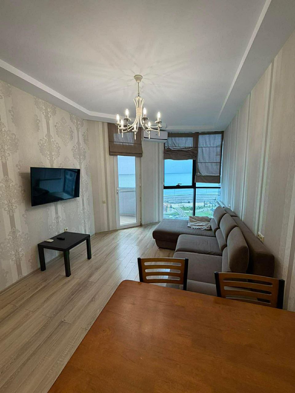 Сдам 1+1. Расположение 1-ая линия