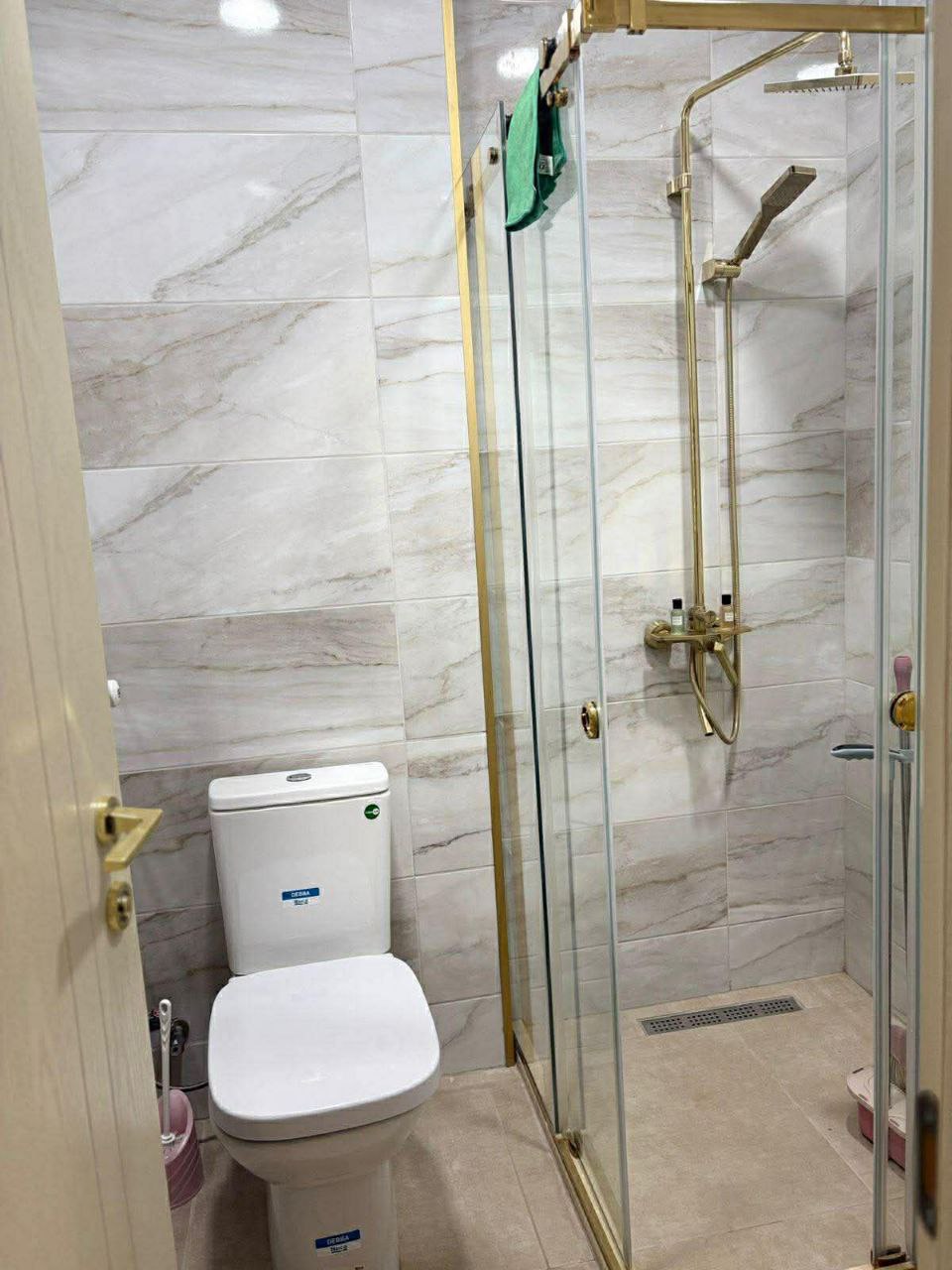 Сдается БОЛЬШАЯ студия с террасой