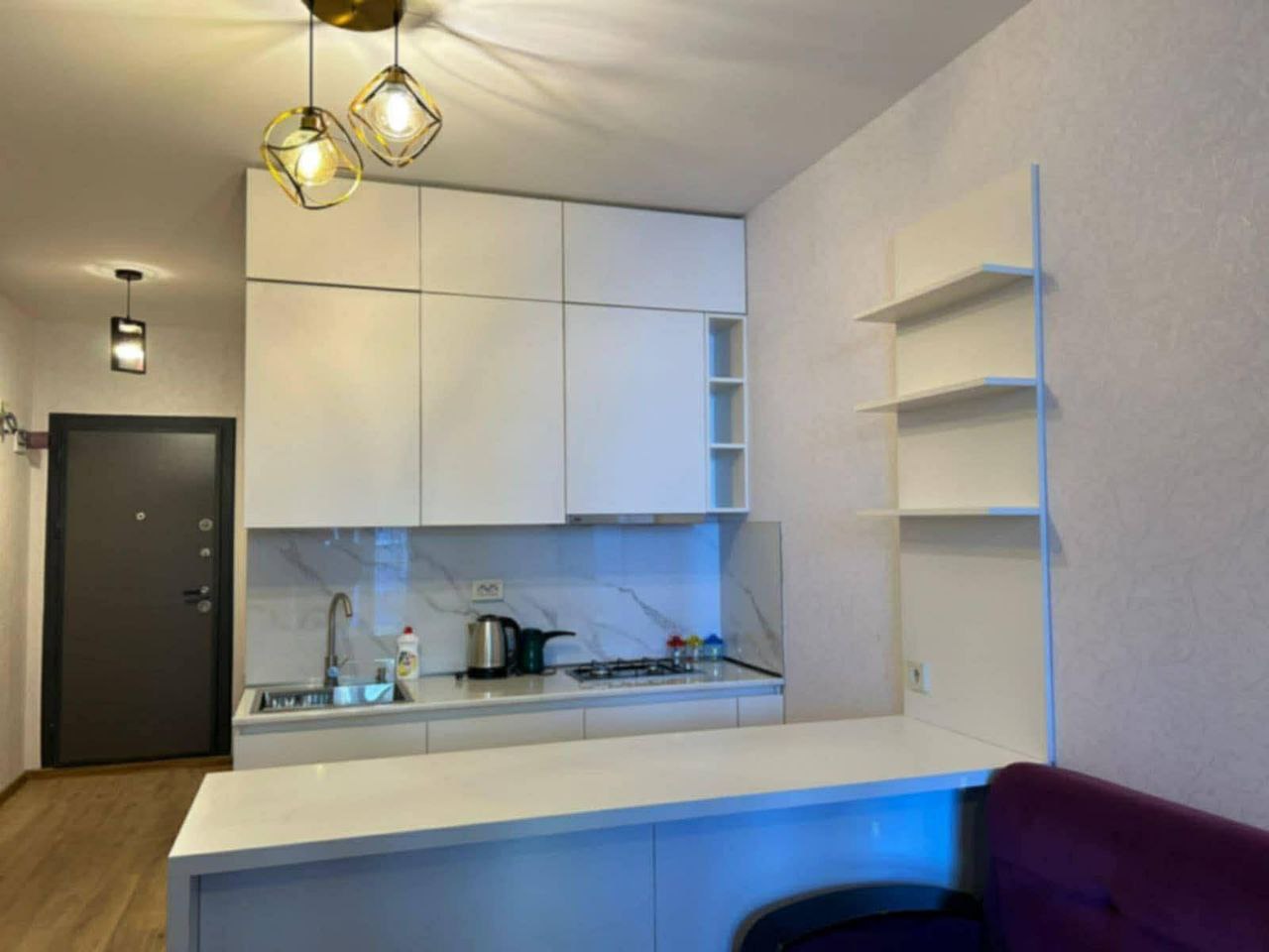 Сдается студия рядом с MetroCity