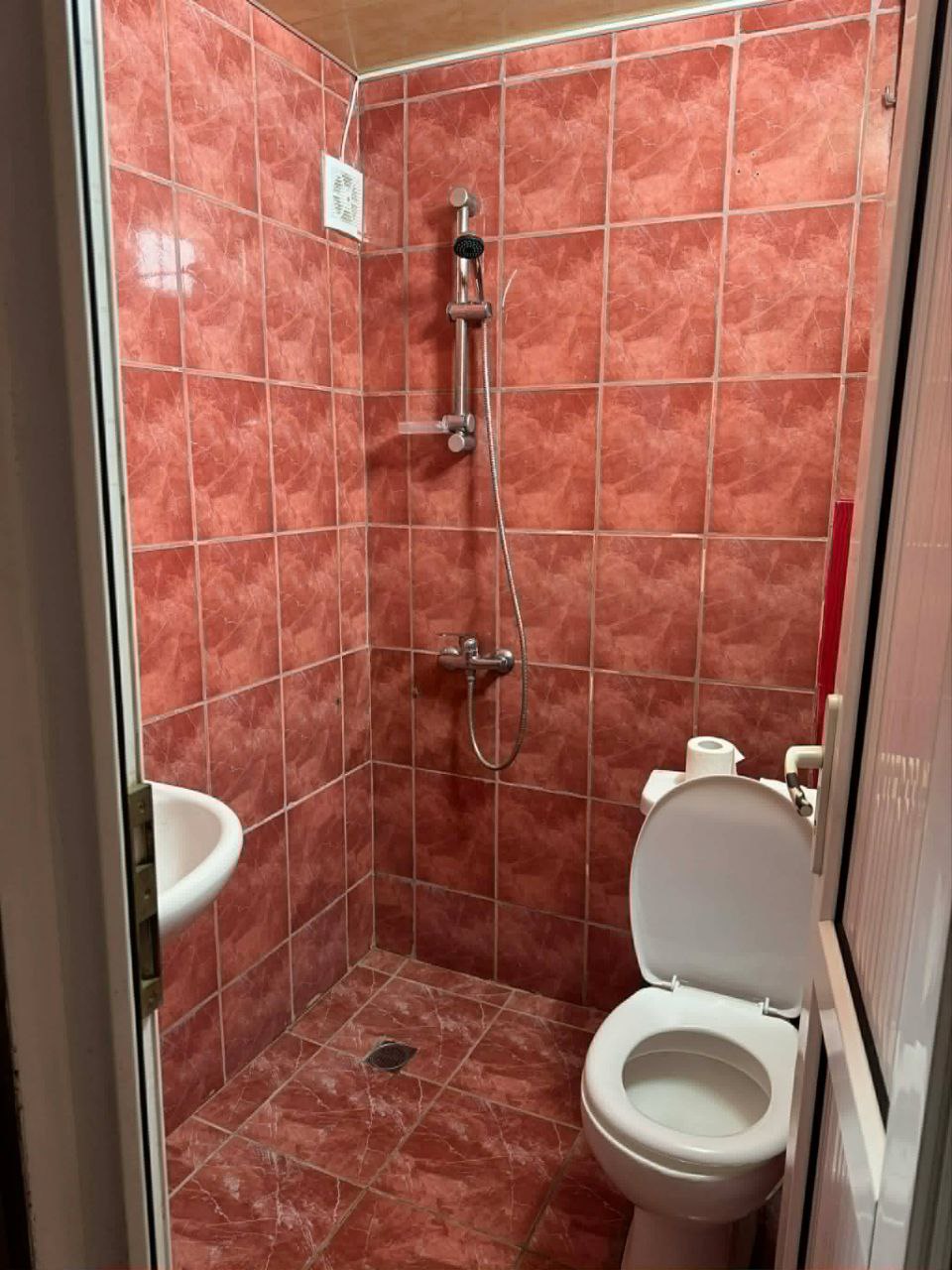 Сдается студия рядом с Парком 6 Мая