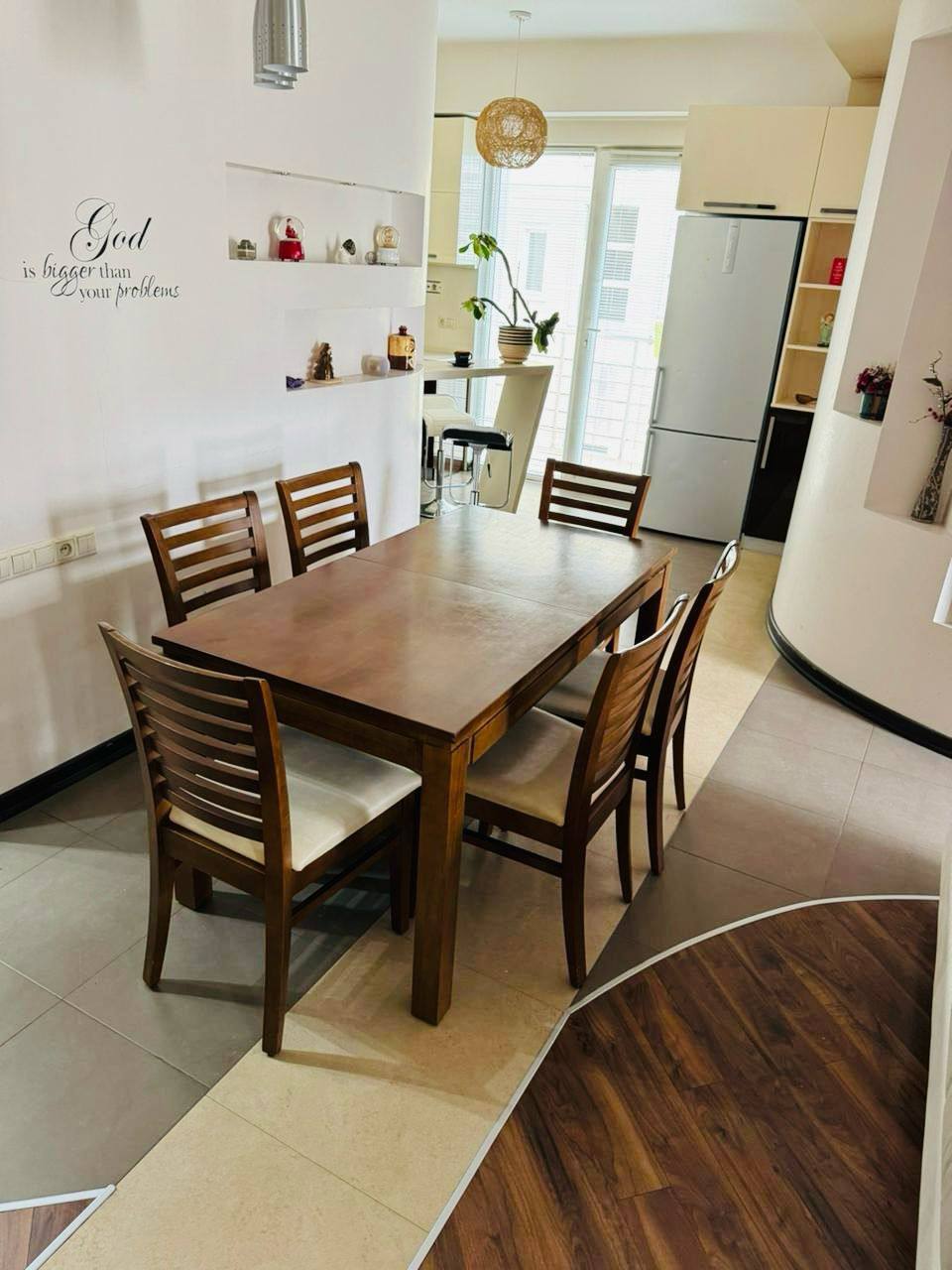 Cдам квартиру 2+1 с детской комнатой